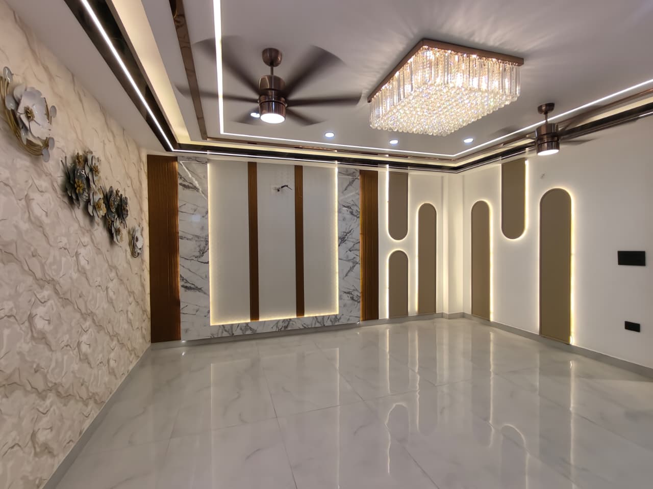 Premium 4 BHK Builder Floor for Sale in Bhagbati Extension Dwarka Mor in Bhagbati extension Dwarka mor